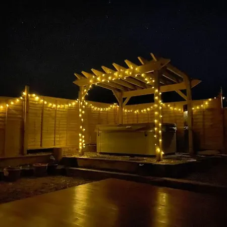 Villa Secluded Luxury Pod With Hot Tub à Launceston Extérieur photo